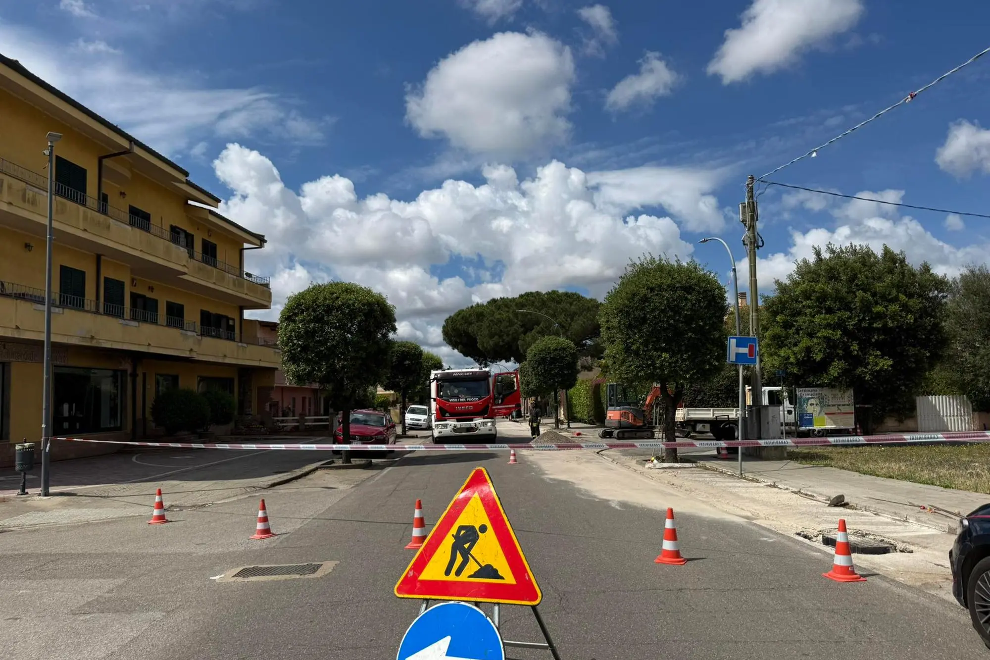 I vigili del fuoco in via Neapolis a Marrubiu
