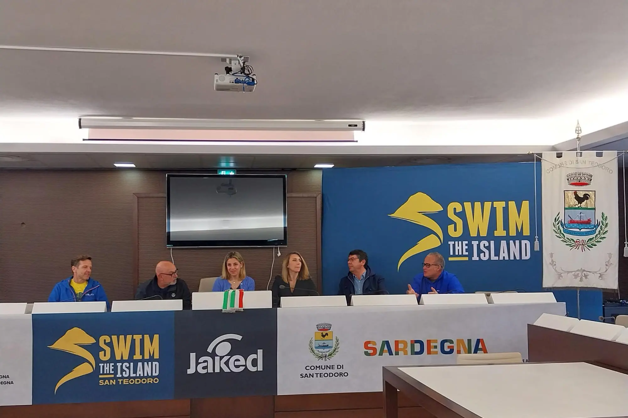 Swim the Island, la presentazione (foto Lecca)