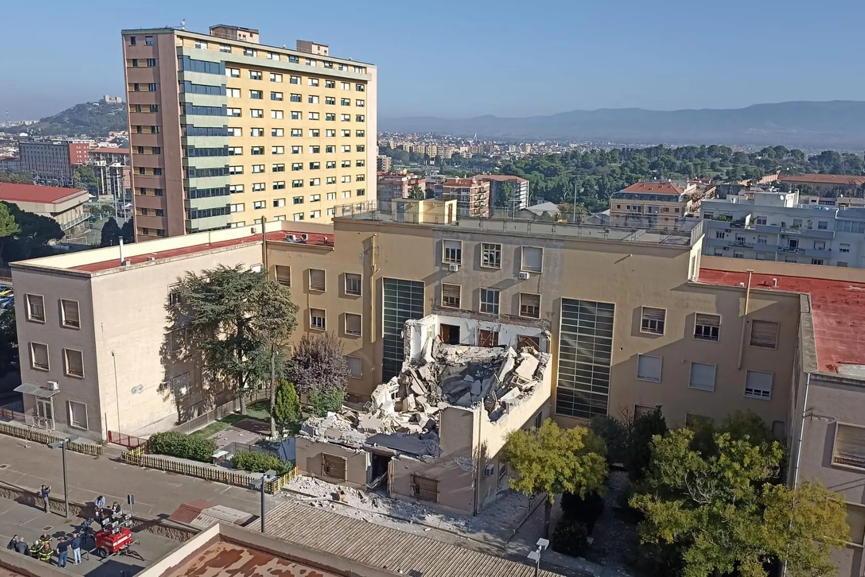 L'Università di Cagliari dopo il crollo (archivio L'Unione Sarda)