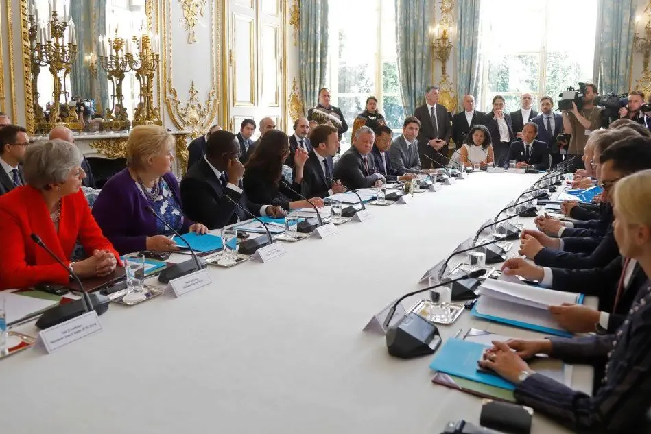 Un'immagine dell'incontro a Parigi (Ansa)