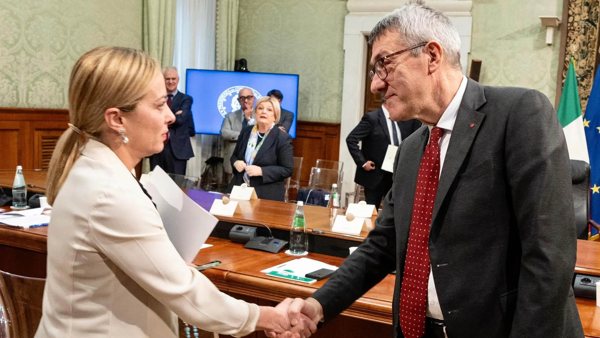 https://immagini.unionesarda.it/version/c:OGI1ODhjOGUtODc3Yi00:OTE1NDgzMmUtODA2Yy00/image.webp?f=16:9