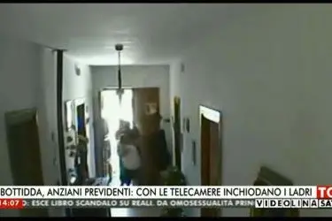 Un frame del video choc