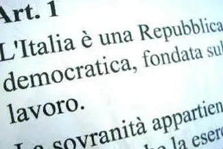 Il primo articolo della Costituzione italiana