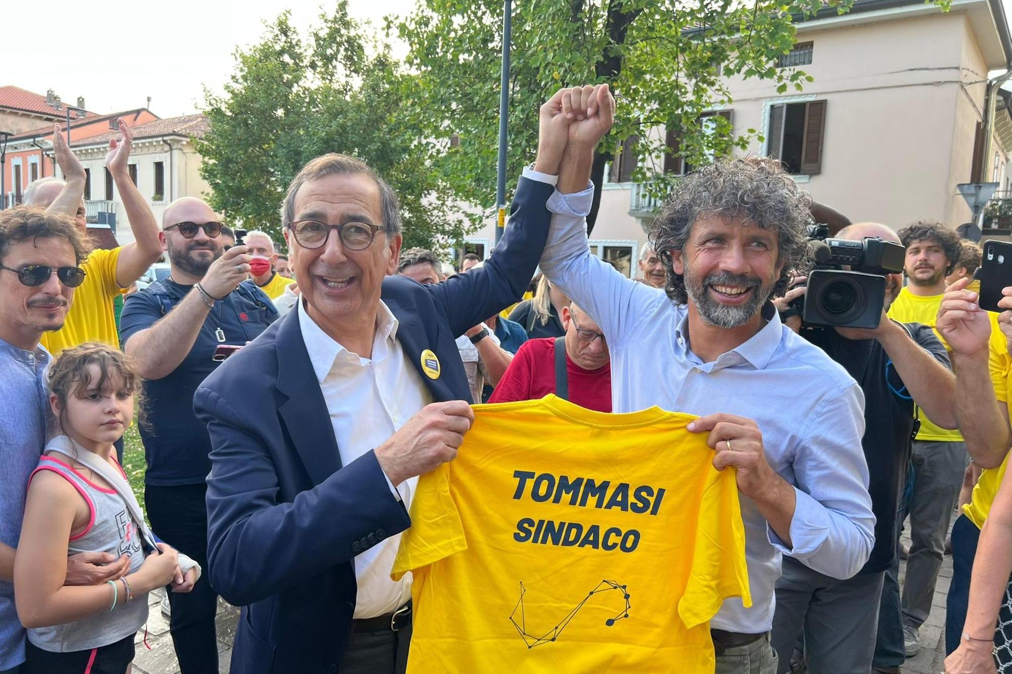 Tommasi conquista Verona, da nord a sud il centrosinistra vince in 7 città su 13