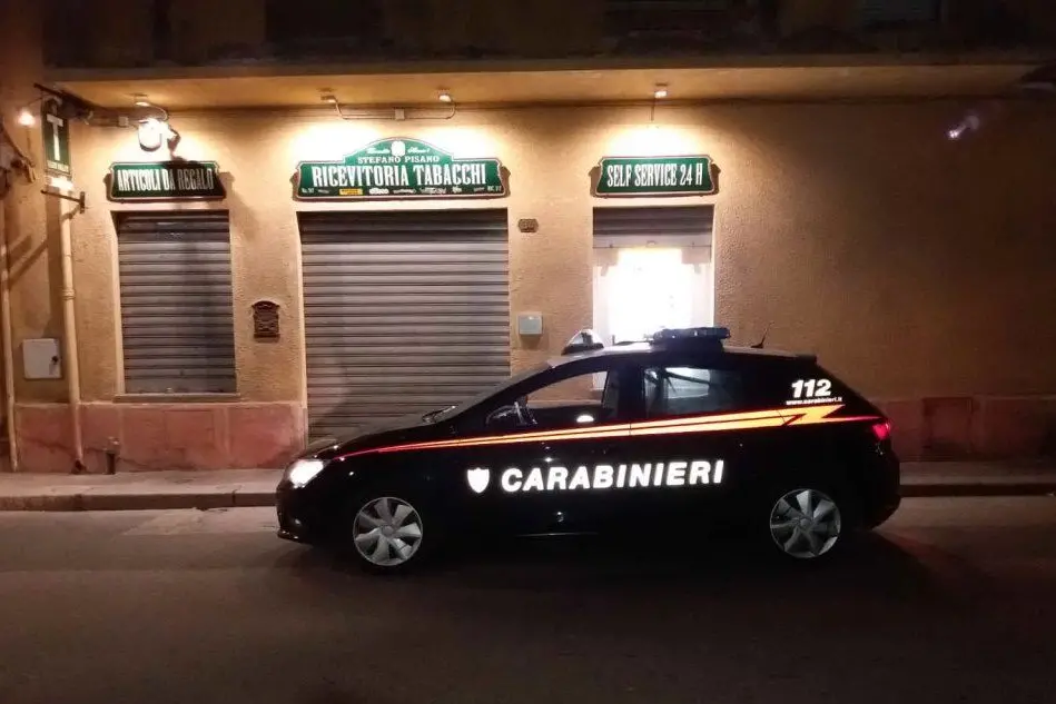 La pattuglia sul posto (foto carabinieri)