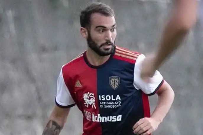Riccardo Ladinetti con la maglia del Cagliari (foto Olbia Calcio)