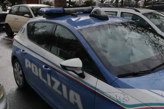 Polizia in via Roma (foto questura)