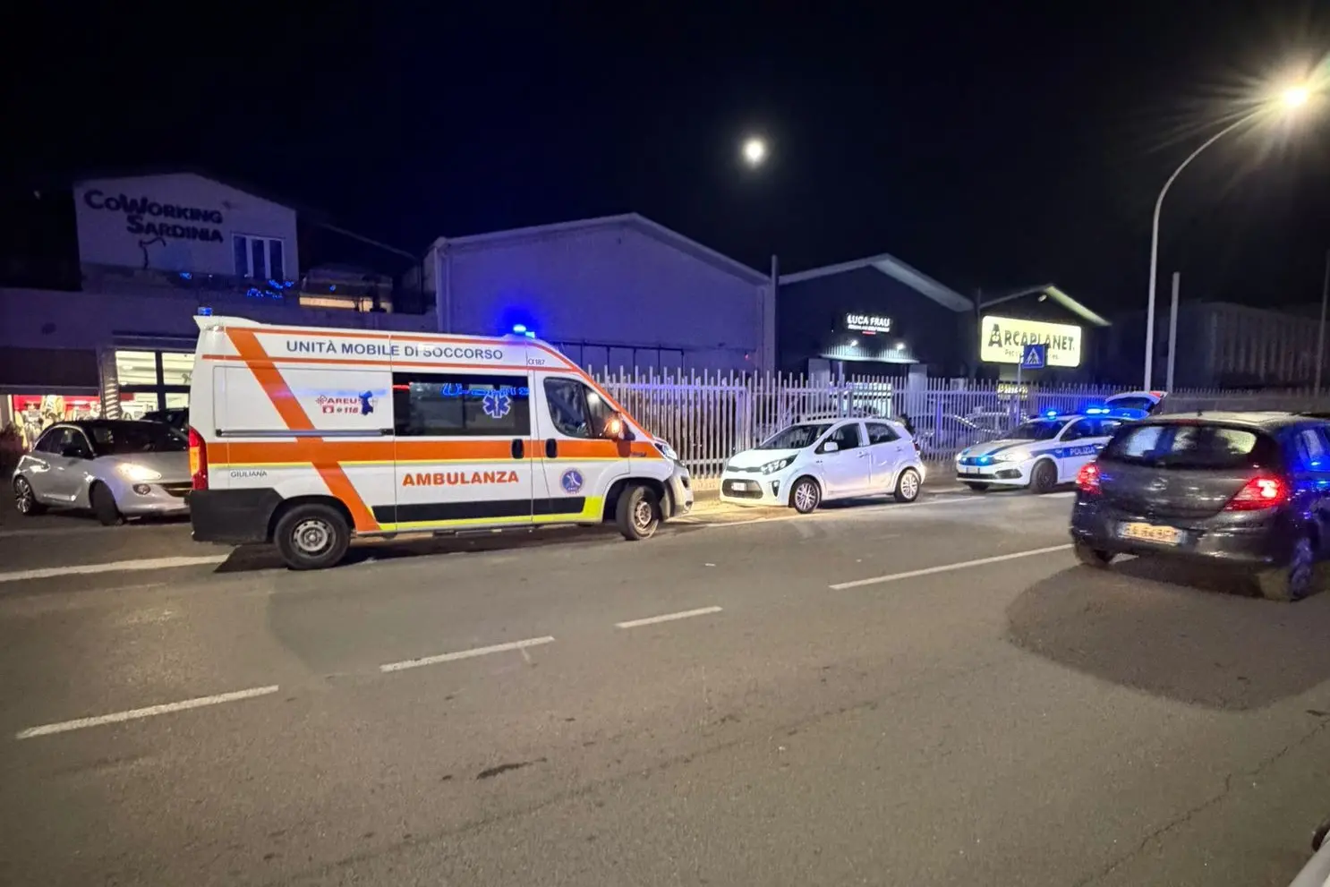 L'intervento dei soccorsi in via Calamattia