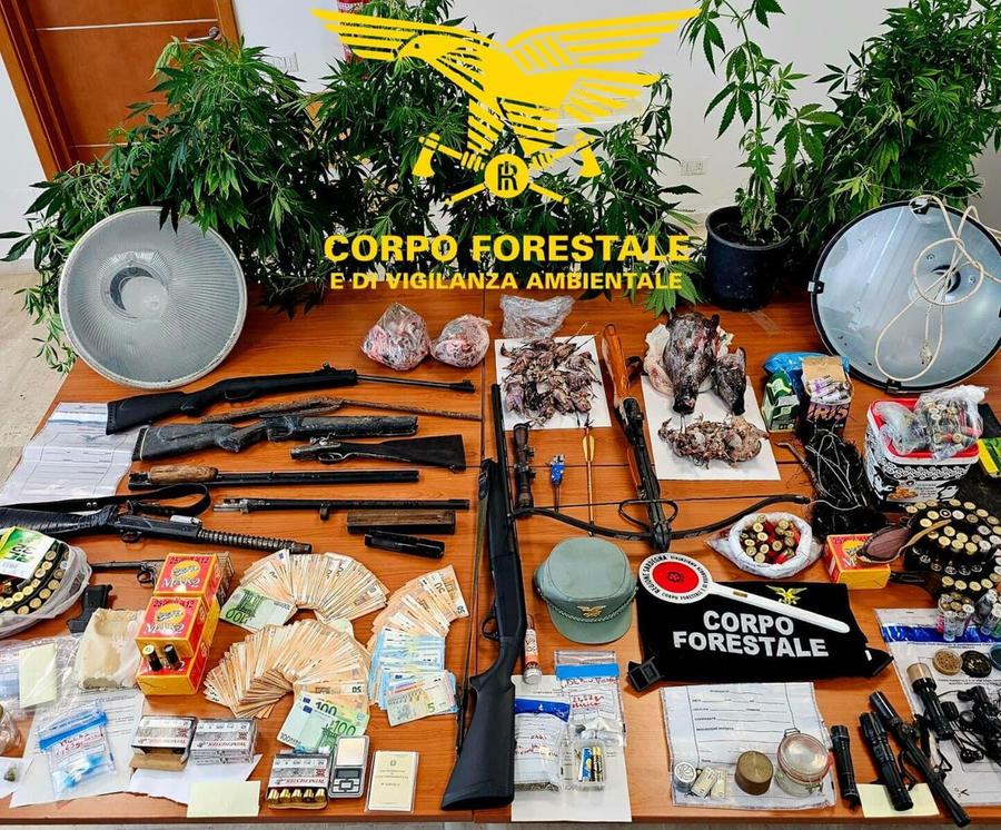 Armi clandestine, padre e figlio finiscono in carcere