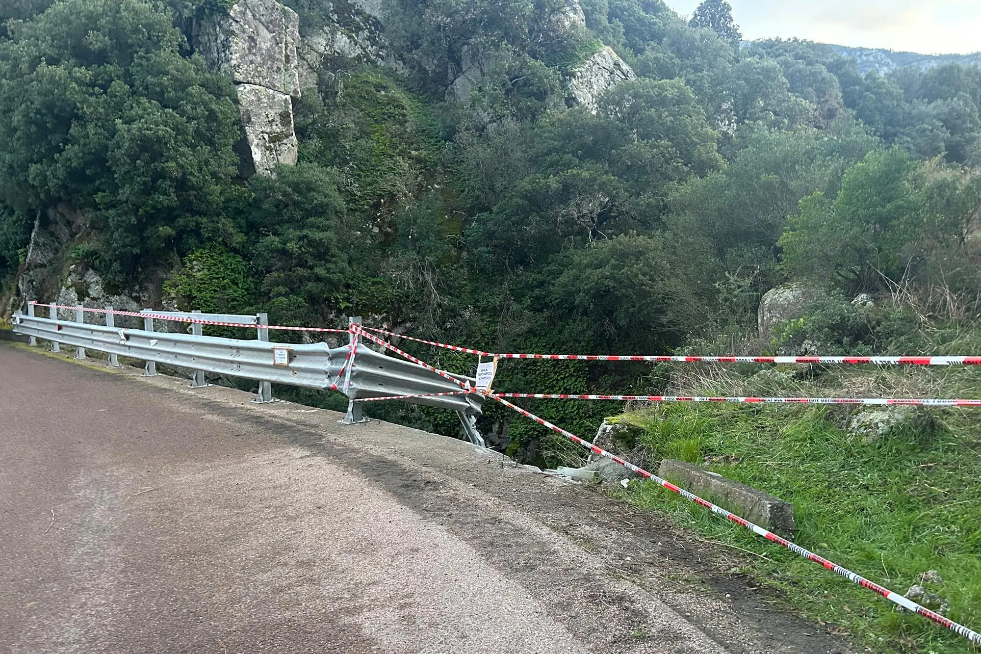 Il guardrail sotto sequestro (Secci)