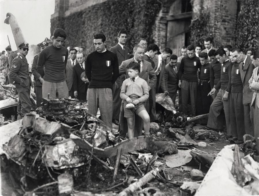 “La collina del silenzio”: il libro di Sari Bozzolo sul disastro di Superga presentato a Torino