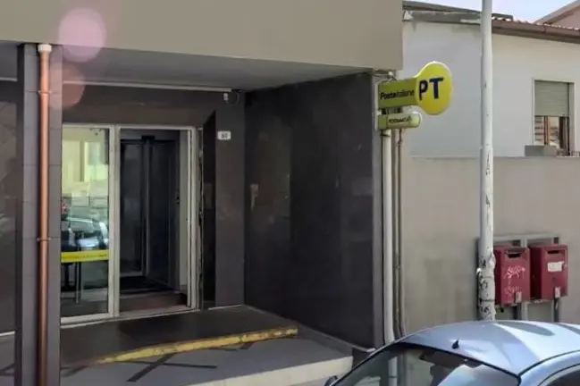 Uffici postali in via Ettore Sacchi a Porto Torres (foto Pala)