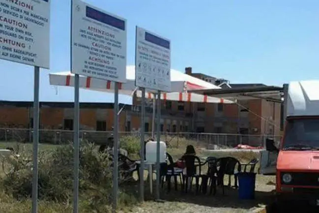 Il furgone con tavolini al Poetto