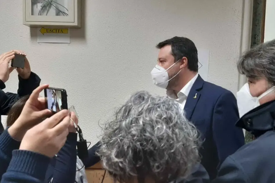 Matteo Salvini in tribunale a Cagliari (foto Murgia)