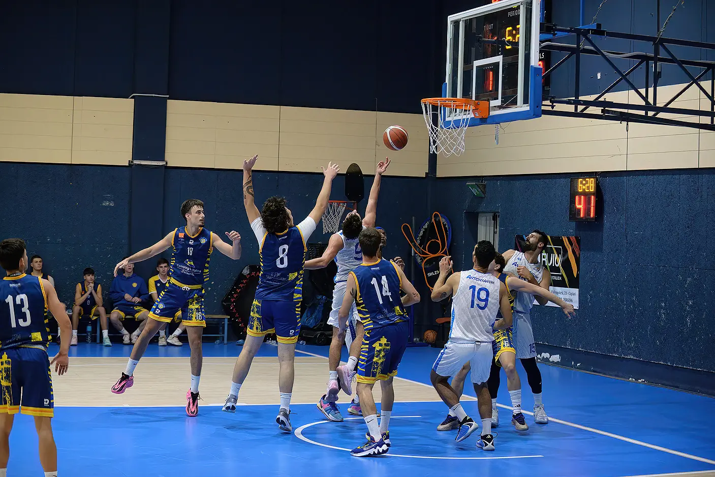 Una fase della sfida tra Antonianum e Calasetta (foto Antonianum Basket)