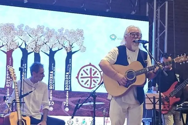 Il cantante Beppe Dettori