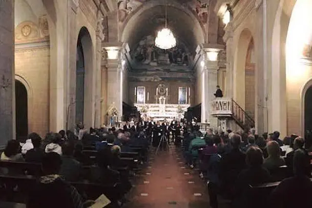 Una recente esibizione del coro di Cabras