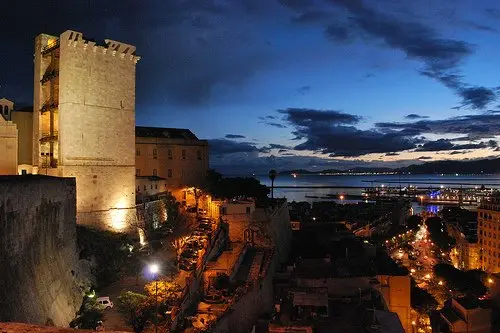 Le  mura del quartiere di Castello, a Cagliari (L'Unione Sarda)