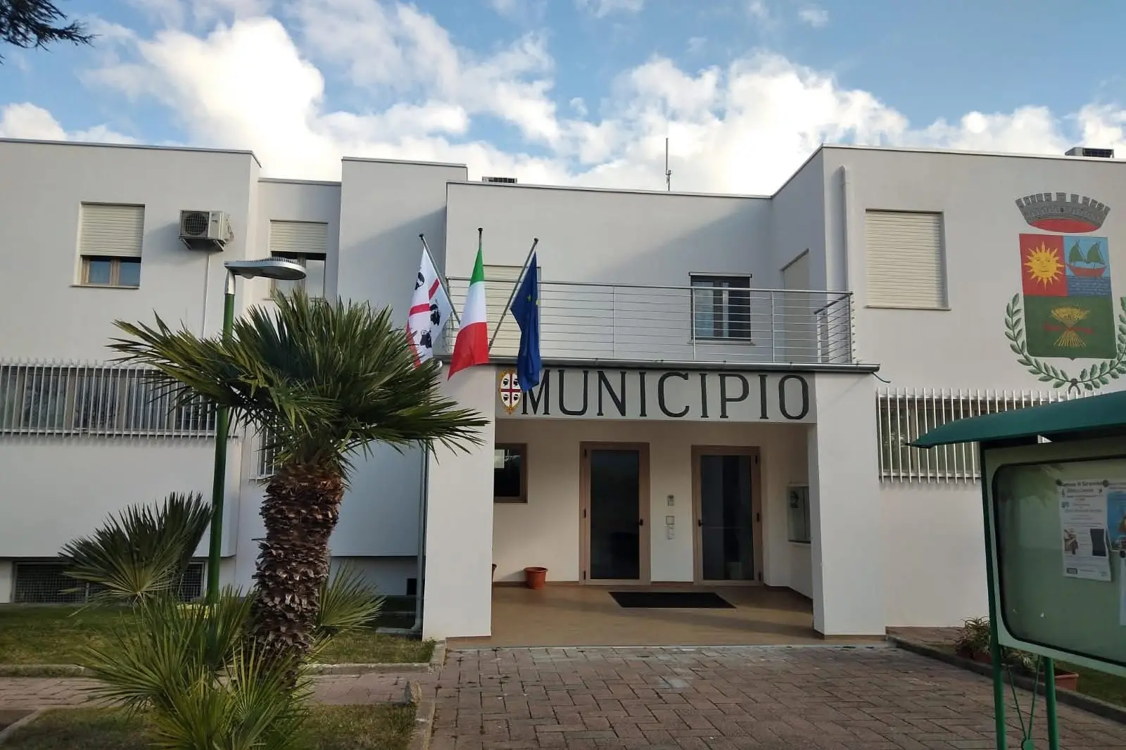 Il Municipio di Girasole