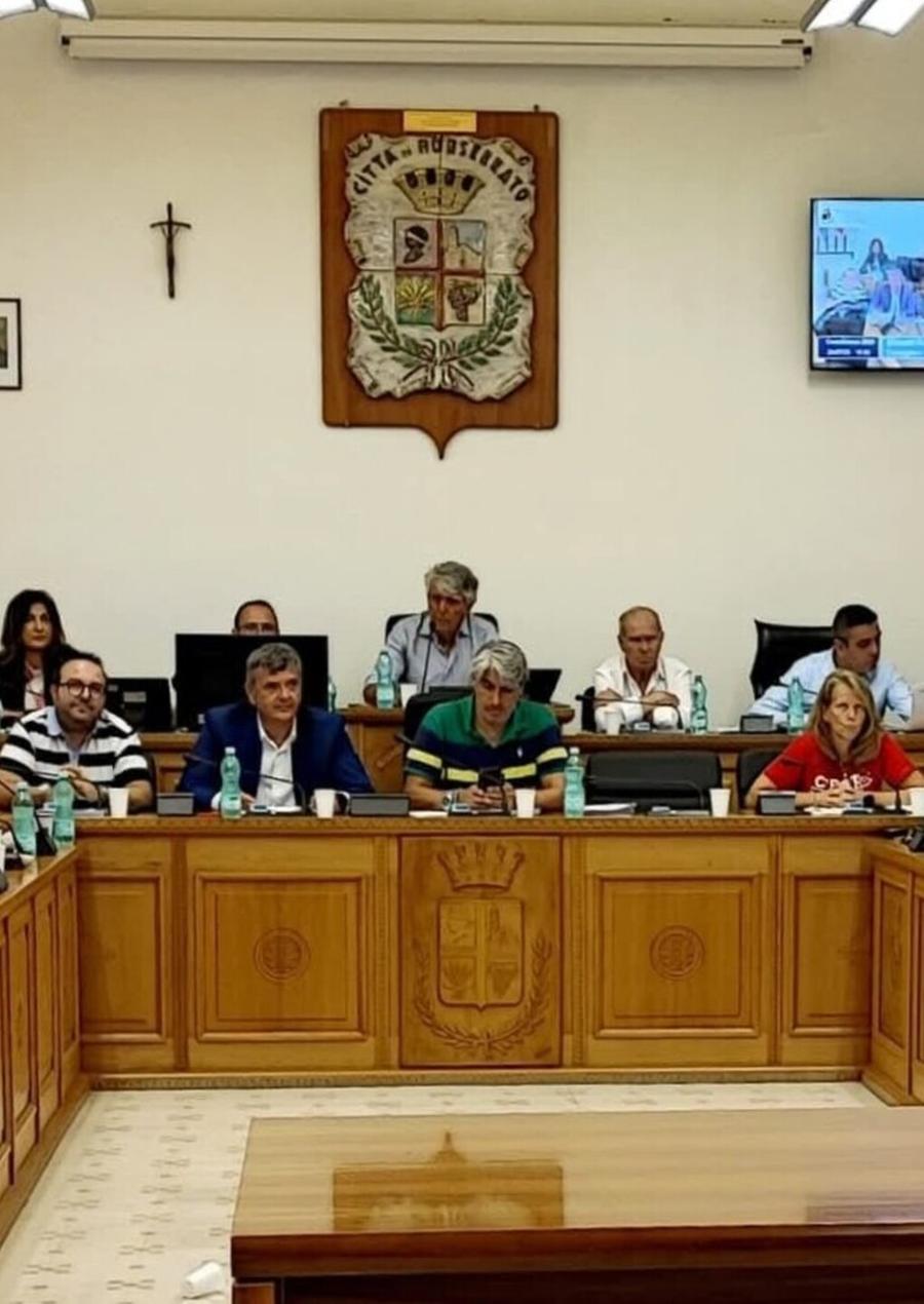 Sì al bilancio, manovra da 41 milioni