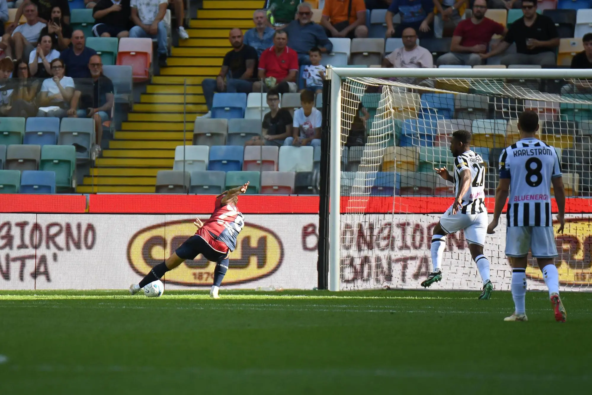 Daniel Maldini segna il gol che ha deciso Udinese-Cagliari (foto Ansa)