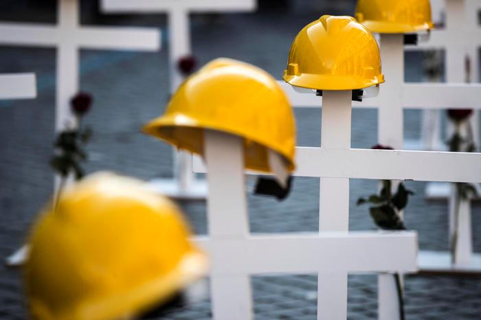 Morti bianche, l’Ispettorato del lavoro: “Nove imprese edili su 10 non sono in regola”