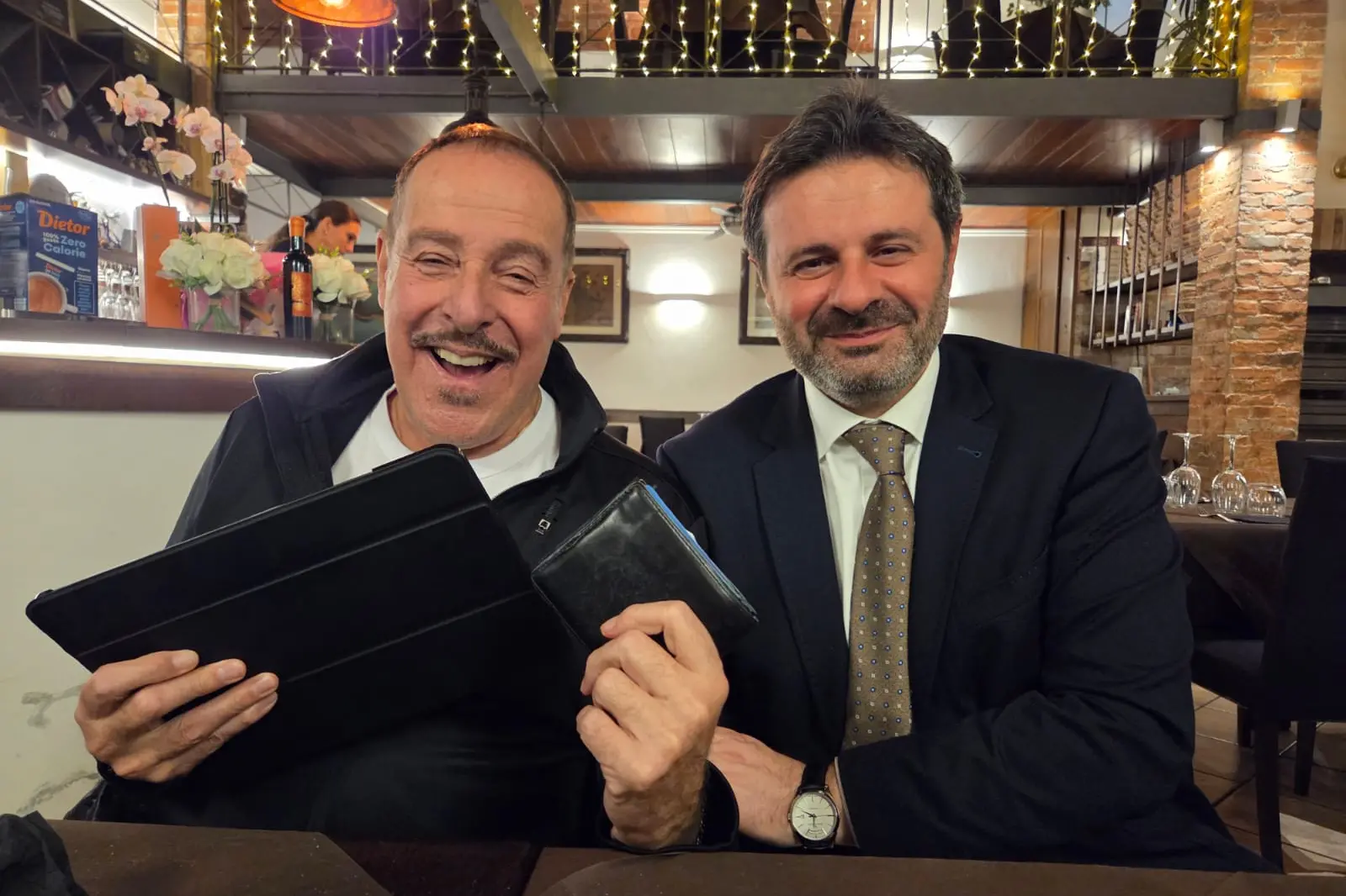 Il sindaco Mascia con Massimo Lopez (foto concessa)