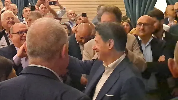 https://immagini.unionesarda.it/version/c:OGQ5YTZhNzctZDBkNi00:YzY0Nzc0ZWItNmQ1Zi00/image.webp?f=16:9