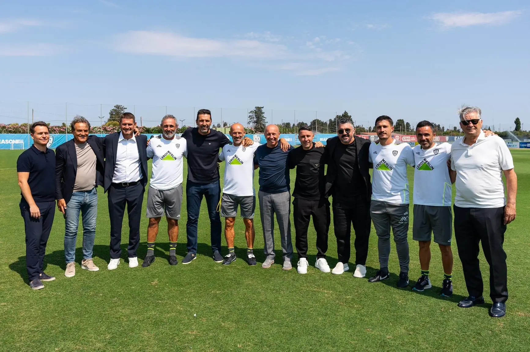 Gennaro Gattuso e Gianluigi Buffon al Crai Sport Center di Assemini (foto Cagliari Calcio)
