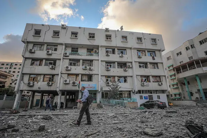 Distruzione a Gaza City (Ansa)