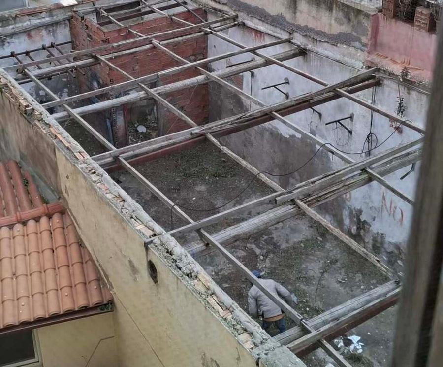 Interventi di pulizia tra i ruderi abbandonati