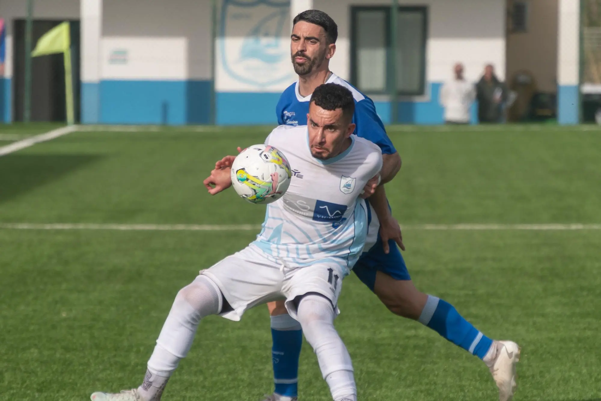 L'attaccante Kaio Piassi nella scorsa stagione con la maglia del Budoni (foto Davide Ungredda)