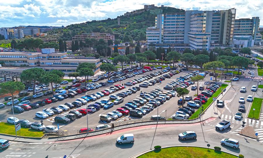 Brotzu, la giungla dei parcheggi