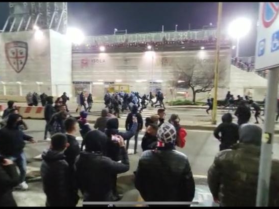 Scontri dopo il match con il Napoli: arrestati due ultrà del Cagliari