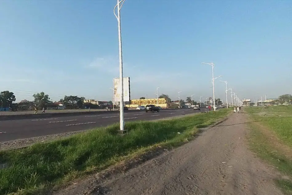 Una strada vicino a Kinshasa (foto Google Maps)
