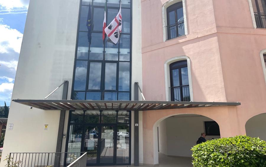 Sfida tra la vicesindaca e l’imprenditore