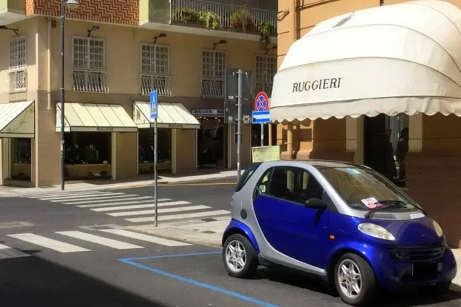 I due negozi Ruggieri in via Alghero a Cagliari