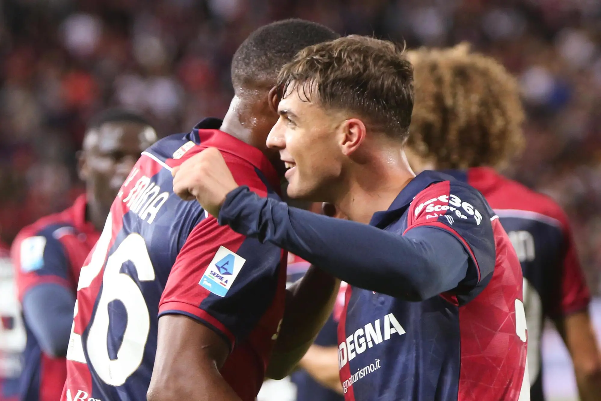 Daniel Maldini esulta per il gol che ha sbloccato Cagliari-Juventus (foto Ansa)