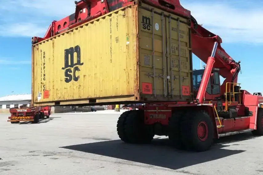 Il container dove è stata trovata la droga (foto Hawks)
