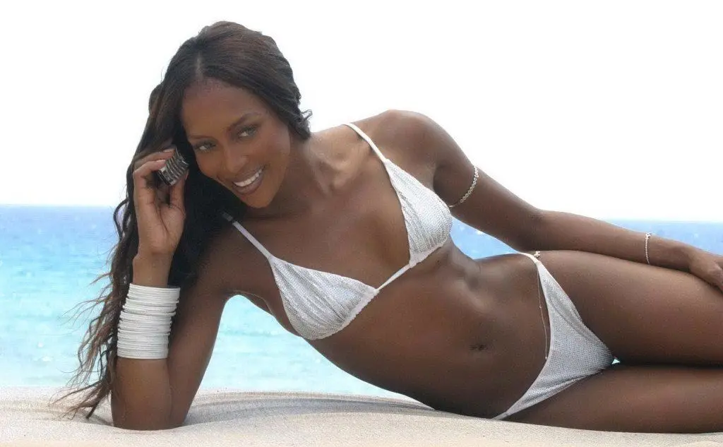 La super modella in bikini