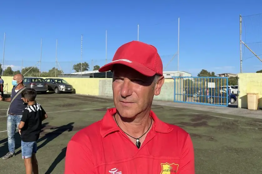 Massimiliano Paba, allenatore dell'Atletico Uri che ha vinto il derby da ex sul Latte Dolce (foto Riccardo Spignesi)