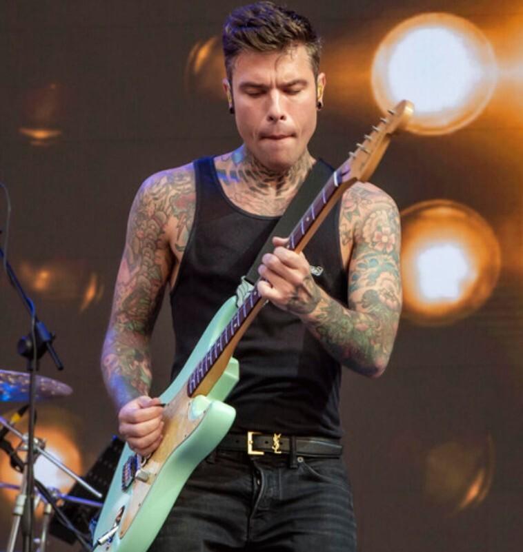 A Cannigione con Fedez e compagnia