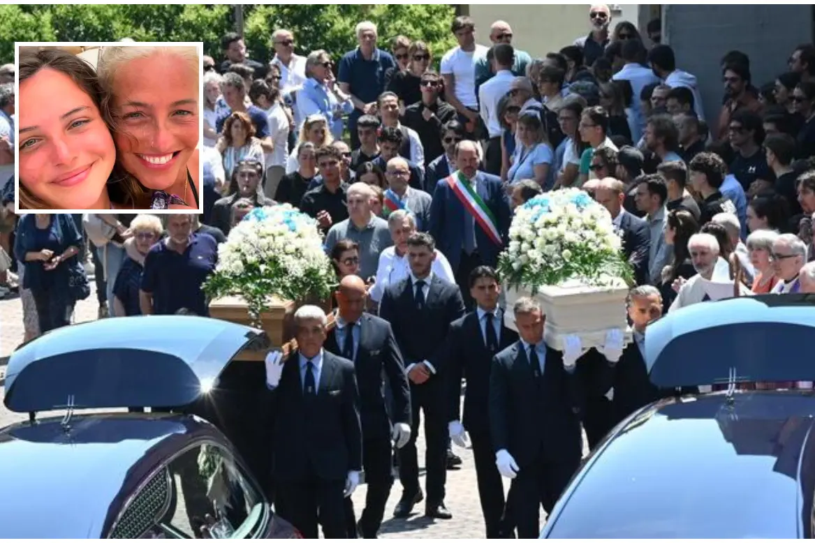 Die Beerdigung in Genua (Foto: Ansa)