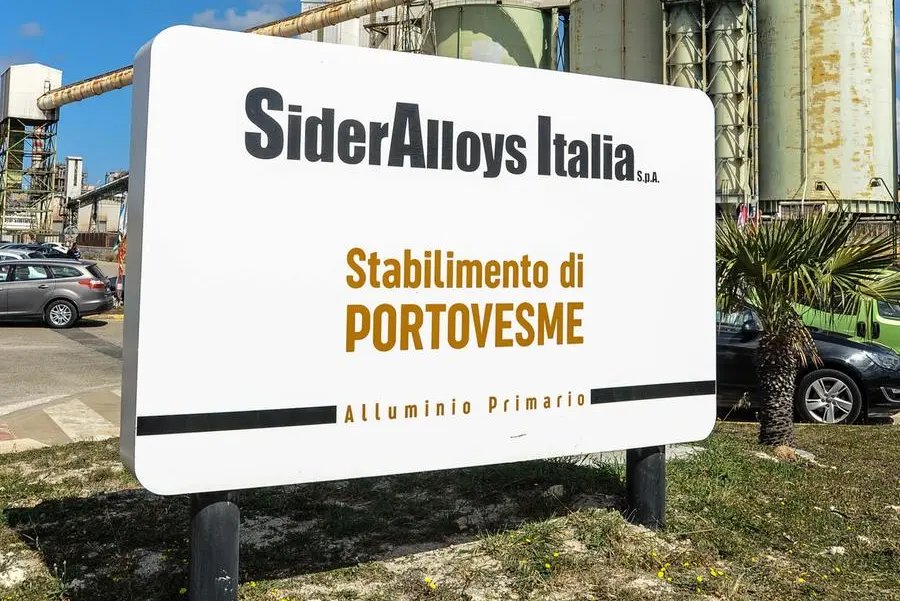 Lo stabilimento (Archivio L'Unione Sarda)