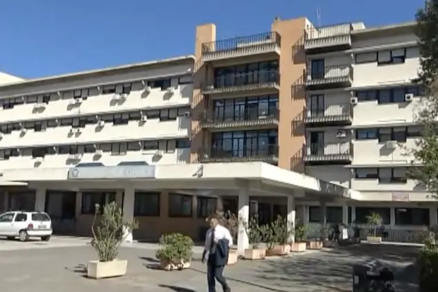 L'ospedale Civile (foto Fiori)