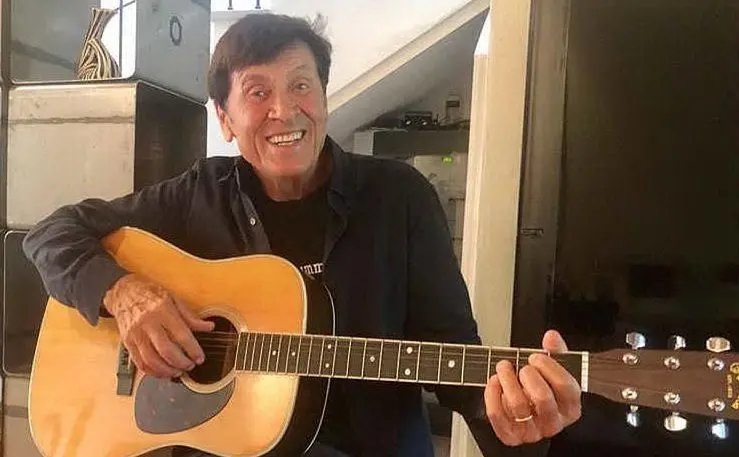 #AccaddeOggi: 11 dicembre, tanti auguri Gianni Morandi