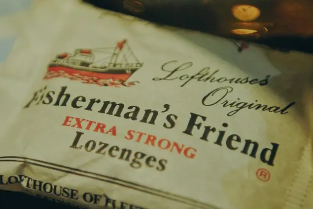 Un pacchetto delle famose caramelle (foto Fisherman's Friend)