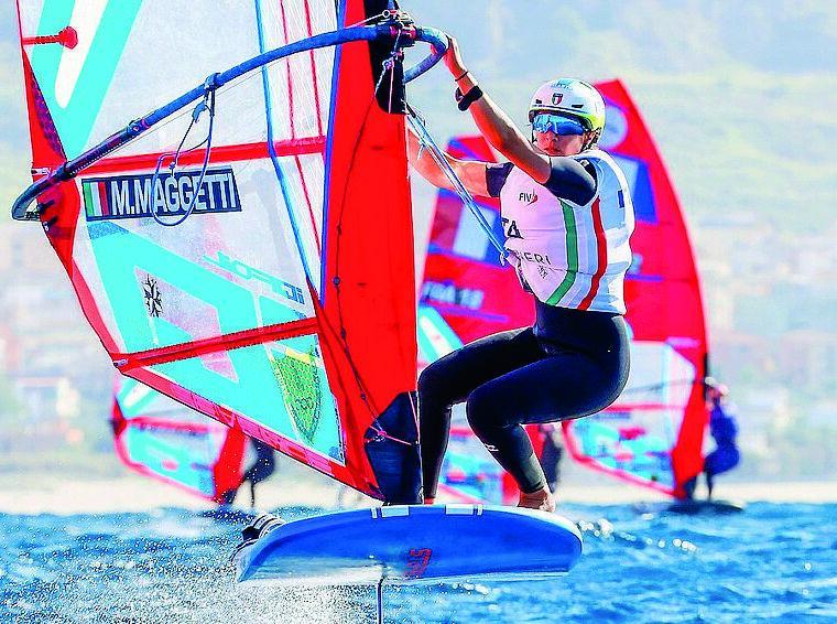 Maggetti sul podio iQFoil al Trofeo Princesa Sofia