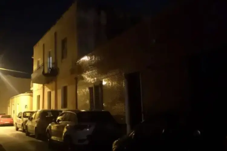 Una delle zone al buio a Porto Torres (foto concessa)