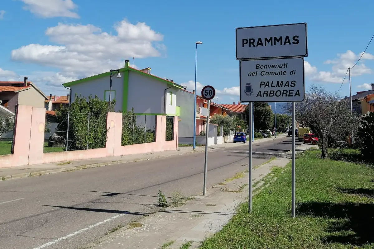 Immagine dell'ingresso di Palmas Arborea (foto di Giacomo Pala)